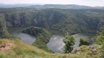 Sjenica – u carstvu borova i beloglavih supova 12 Sjenica, Uvac vidikovac Molitva